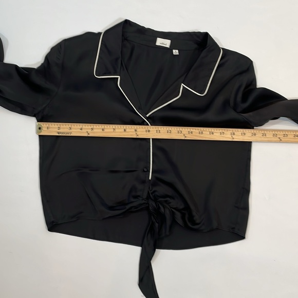 Wilfred Aritzia Blouse Top Shirt M Black Silky Cupro Fabric Sustainable Vegan. - Picture 4 of 12